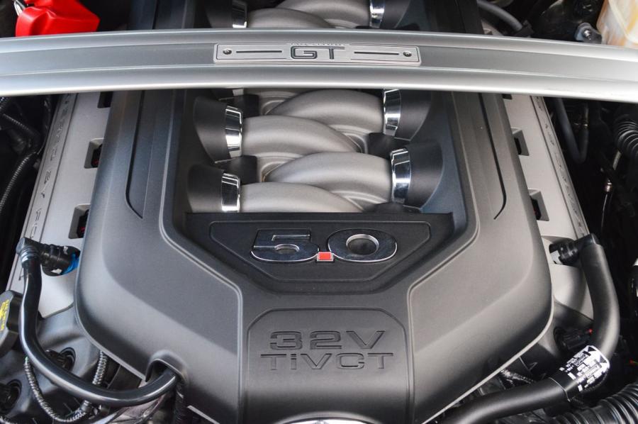  Ford Mustang GT 2014 года  (фото 2 из 27)